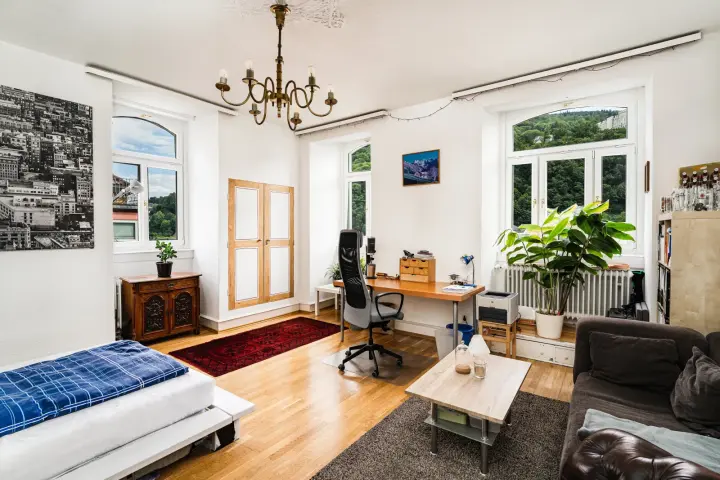 Zimmer mit Blick auf den Neckar